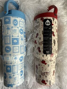 Hydrojug sports 32 oz Cowboy Christmas & beach cowgirl